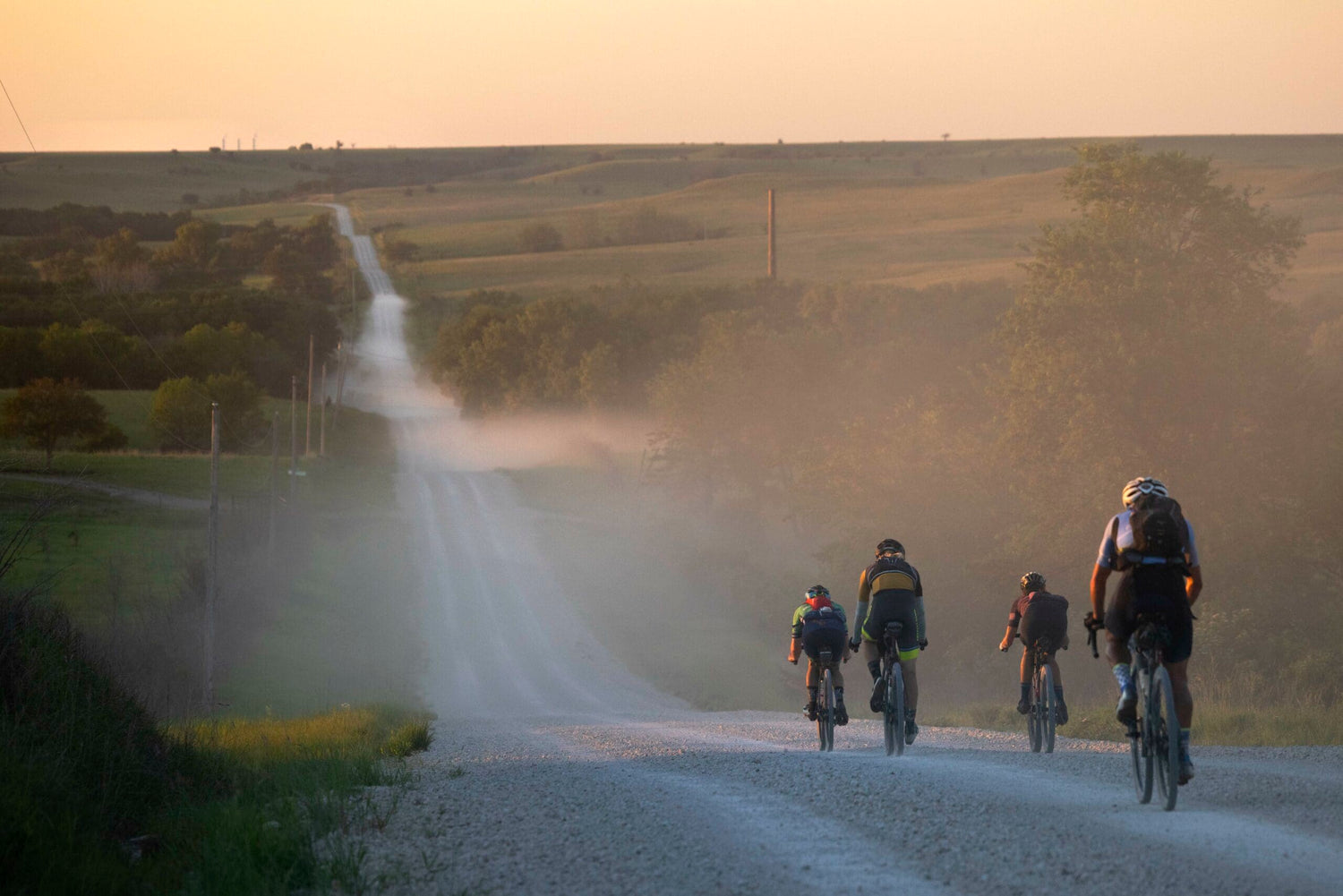 Lael Wilcox shows the Unbound XL 350 miler endurance bike race who's boss!